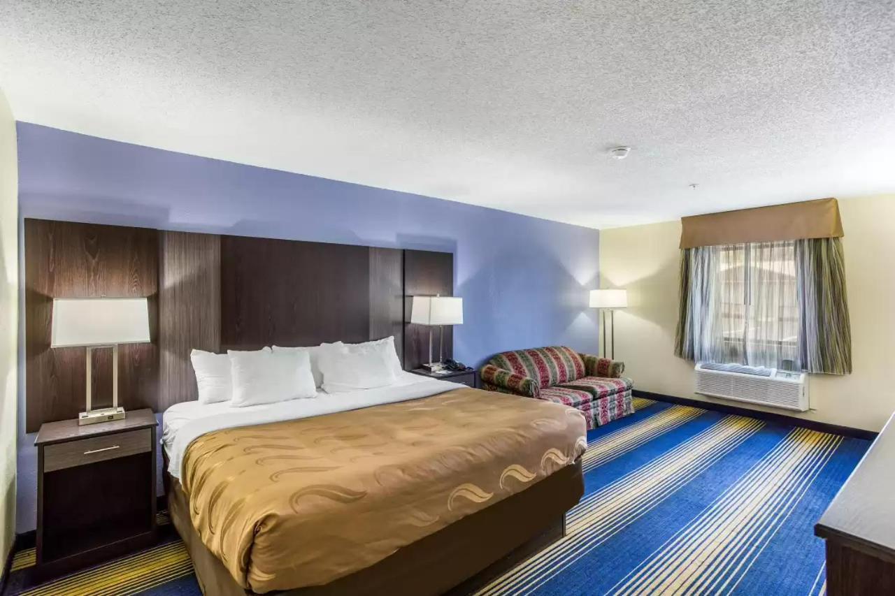 Quality Inn Charleston Extérieur photo